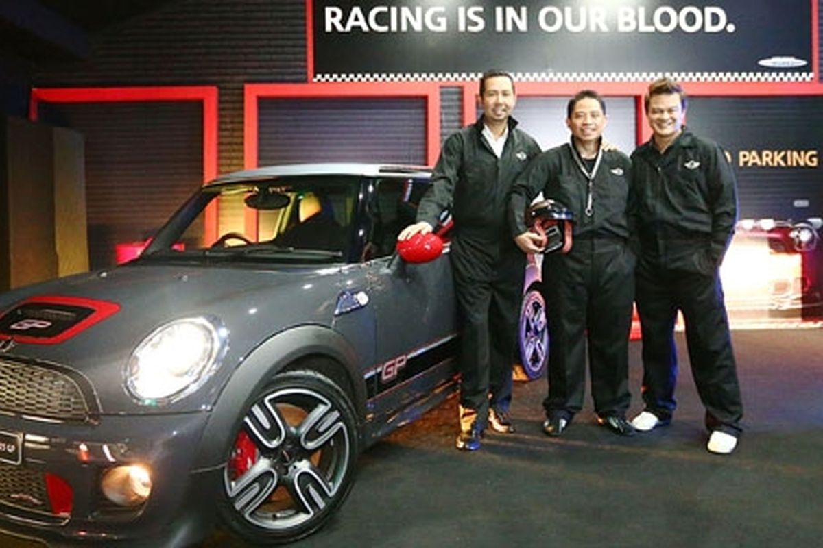 Mini John Cooper Works dibuat khusus untuk balap