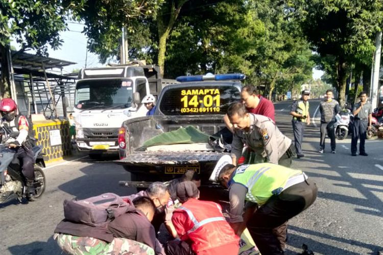 Dua pelajar terlibat kecelakaan di jalan raya Kelurahan Beru, Kecamatan Wlingi, Kabupaten Blitar, Rabu (24/5/2023)