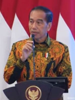 Presiden Joko Widodo saat memberi sambutan di acara Kompas 100 CEO Forum di Istana Negara pada Jumat (2/12/2022). Jokowi sebut ada kemungkinan PPKM dihentikan pada akhir tahun 2022.