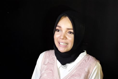 Dewi Sandra Ingin Fokus Shalat Tarawih di Masjid