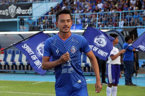 Momen Tak Terlupakan Bek Arema Saat Rayakan Hari Kemerdekaan Indonesia