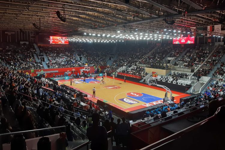 Timnas Basket Indonesia bertanding melawan China pada laga playoff perempat final FIBA Asia Cup 2022 di Istora Senayan, Senin (18/7/2022) sore WIB.