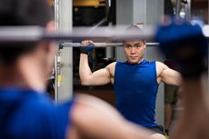 Perlukah Menambah Beban Ekstra untuk Membangun Otot?
