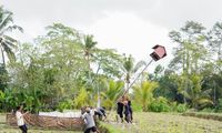 Merawat Sawah, Menjaga Asa, Sang Penjaga Malam Berkolaborasi dengan Petani Gianyar