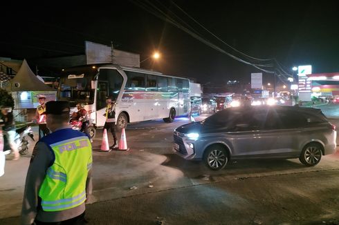Simpang Ajibarang Macet, Kendaraan Menuju Tol Pejagan Diarahkan Lewat Bandung dan Pemalang