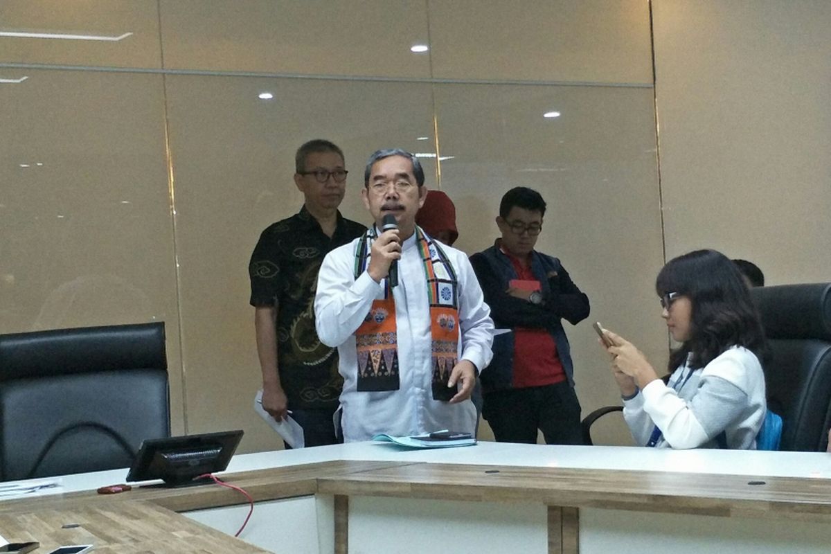 Wali Kota Jakarta Pusat Mangara Pardede saat konferensi pers evaluasi penataan Tanah Abang, Jakarta Pusat, di Balai Kota DKI Jakarta, Jumat (5/1/2018).