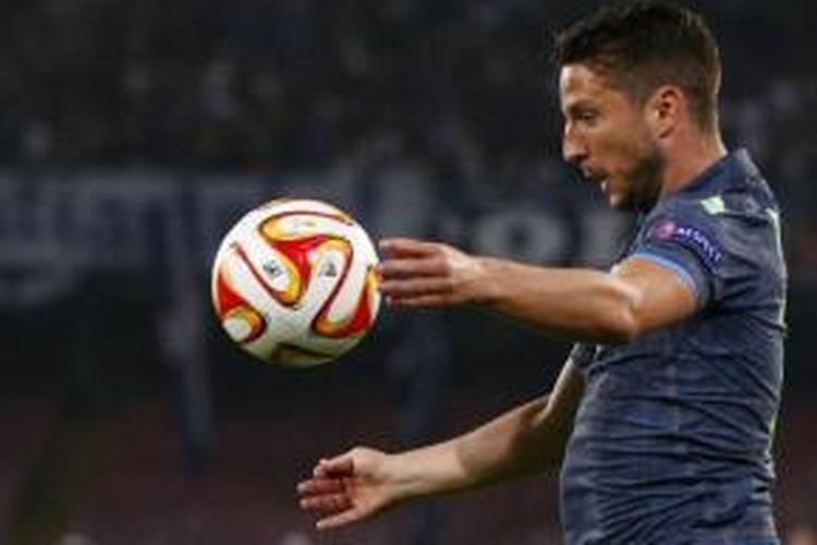 Pemain sayap Napoli, Dries Mertens.