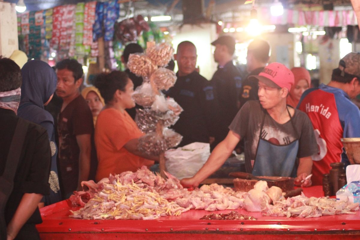 Pedagang ayam potong di Cianjur