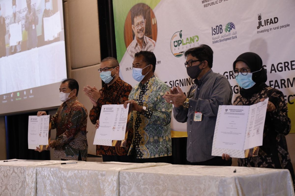 Agenda pertemuan penandatanganan perjanjian hibah daerah ?The Development of Integrated Farming System in UPLAND Area? yang digelar oleh Kementerian Pertanian (Kementan) di Hotel Aston Priority, Jakarta, Rabu (24/3/2021).