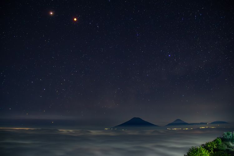 5 Tempat Wisata Langit Malam di Indonesia, Cocok untuk Stargazing