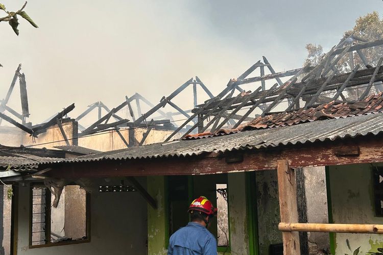 Pemicu Kebakaran 12 Rumah Aspol Solo, Diduga dari Obat Nyamuk Bakar Diletakkan di Atas Karpet