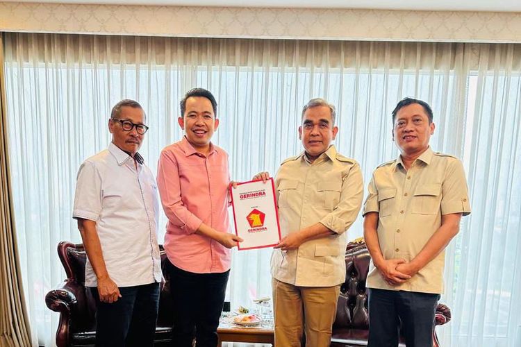DPP Gerindra memberikan surat rekomendasi pada Paslon Fawait-Djoko Susanto untuk Pilkada Jember 