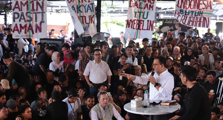 Saat Anies Baca Sajak WS Rendra di Keuskupan Agung Pontianak...