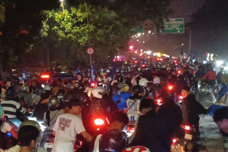 Euforia Kemenangan Persib Berujung Insiden: 19 Kecelakaan dan Pembacokan Warnai Konvoi Bobotoh