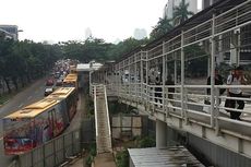 Banyak Penumpang Tak Bayar Tiket, Transjakarta Awasi 74 Halte
