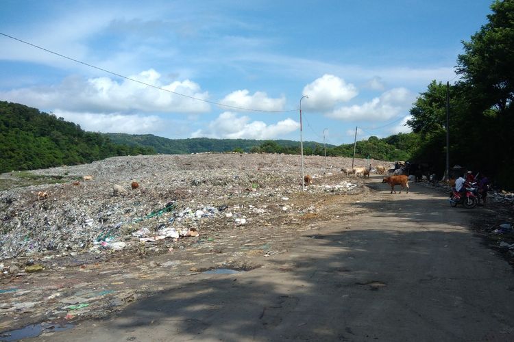 Tidak ada aktivitas Truk Pengangkut Sampah di TPST Piyungan, Bantul, Yogyakarta, akibat Tuntutan Warga Senin (25/3/2019)