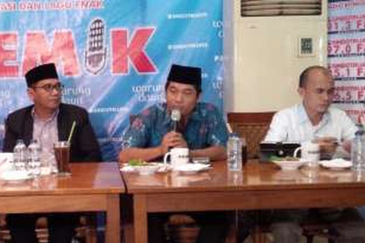 Biem Benyamin, Ray Rangkuti, dan Heri Budianto (kiri-kanan) dalam diskusi di Cikini, Jakarta Pusat, Sabtu (12/3/2016).
