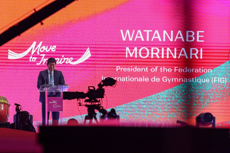 Presiden Federasi Gimnastik Indonesia, Morinari Watanabe, saat membuka Kejuaraan Dunia Gimnastik Artistik ke-53 (Jakarta Gymnastics 2025) di Indonesia Arena, Jakarta, pada Minggu (19/10/2025).
