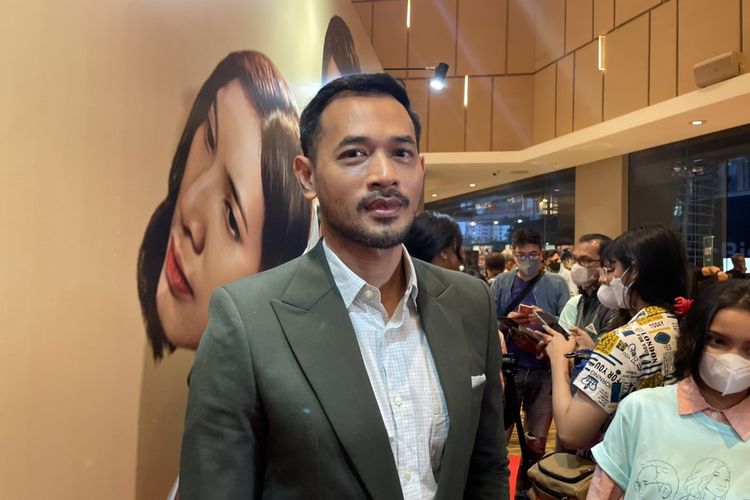 Oka Antara dalam jumla pers film Noktah Merah Perkawinan di XXI Epicentrum Kuningan, Jakarta Selatan, Kamis (8/9/2022).