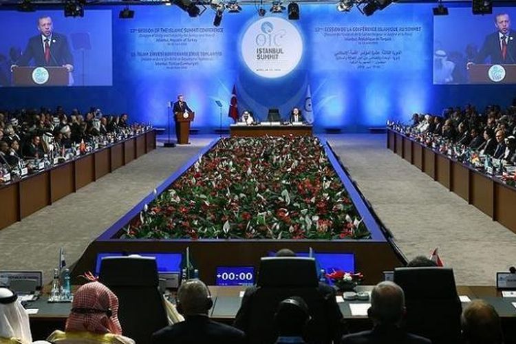 Konferensi Tingkat Tinggi Organisasi Kerjasama Islam (OKI) ke-13 di Istanbul, Turki, ditutup Jumat (15/4/2016) dengan menghasilkan sebuah komunike yang disebut Deklarasi Istanbul. 