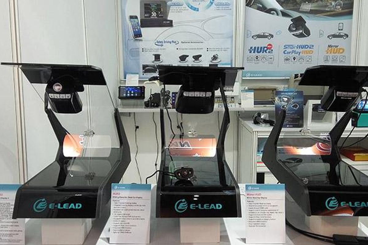 Aksesoris head up display untuk kendaraan di INAPA 2016