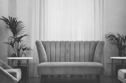 5 Tips Merawat Sofa Berbahan Suede Agar Awet Digunakan