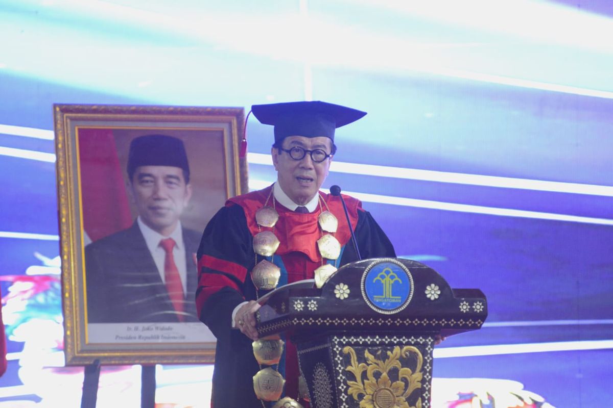 Menteri Hukum dan Hak Asasi Manusia (Menkumham) Yasonna H Laoly dalam Sidang Senat Terbuka Wisuda Taruna Poltekip dan Poltekim Angkatan LIV dan Angkatan XXII Tahun 2023 di Balai Kartini, Jakarta, Rabu (6/12/2023).
