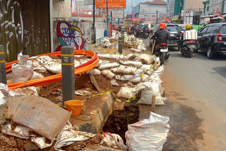 Cegah Macet, Proyek Galian Kabel di Jalan Kartini Depok Dikerjakan Bertahap