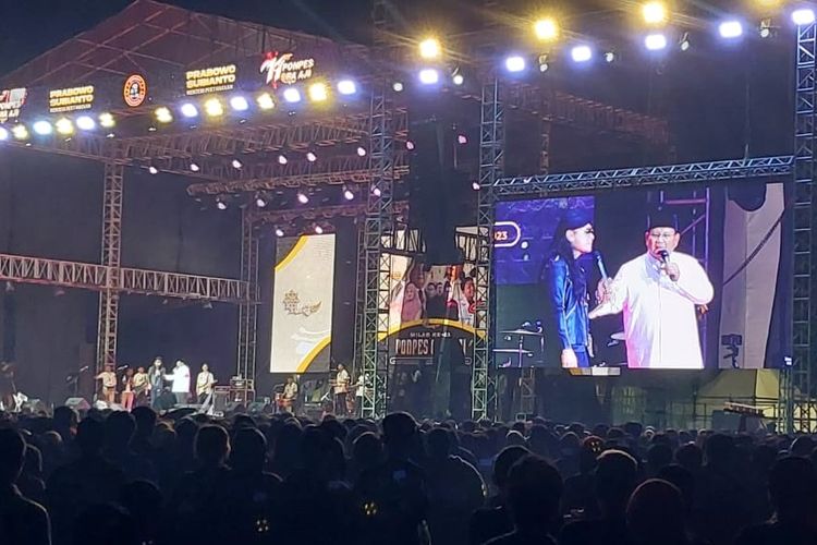 Prabowo Subianto saat berorasi di acara Orasi dan Konser Kebangsaan dalam rangka Milad ke 11 Ponpes Ora Aji di Sleman.