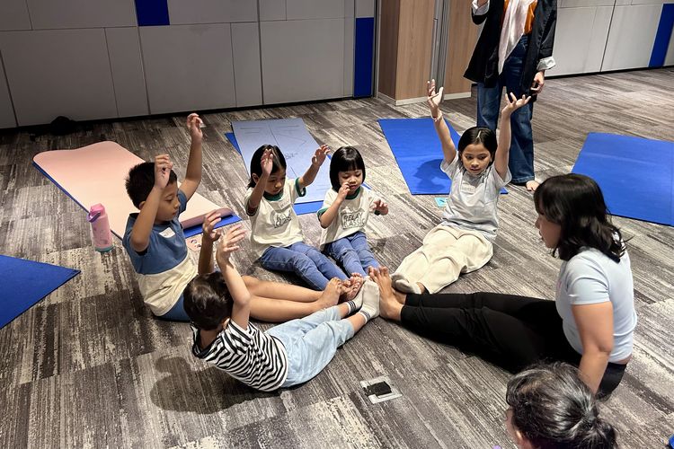 4 Hal yang Perlu Dipersiapkan Sebelum Anak Ikut Yoga Menurut Instruktur Yoga