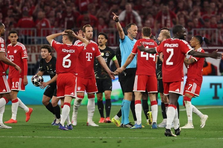 Kontroversi Handball Joao Neves di Bayern vs PSG, Ini Alasan Wasit Tak Beri Penalti