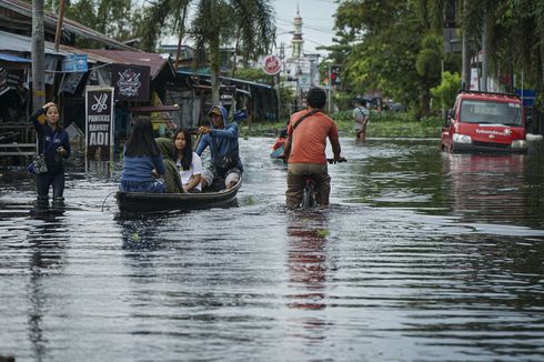 Bereskan Banjir Sintang, Jokowi Janji Bangun Persemaian dengan Penghijauan