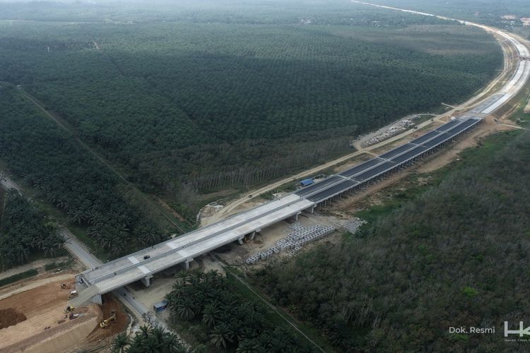 PT Hutama Karya (Persero) memastikan penyelesaian Jalan Tol Trans-Sumatera (JTTS) sesuai rencana, khususnya pengusahaan jalan tol yang akan menghubungkan dua provinsi di bagian utara Pulau Sumatra, yakni Aceh dan Sumatera Utara (Sumut).
