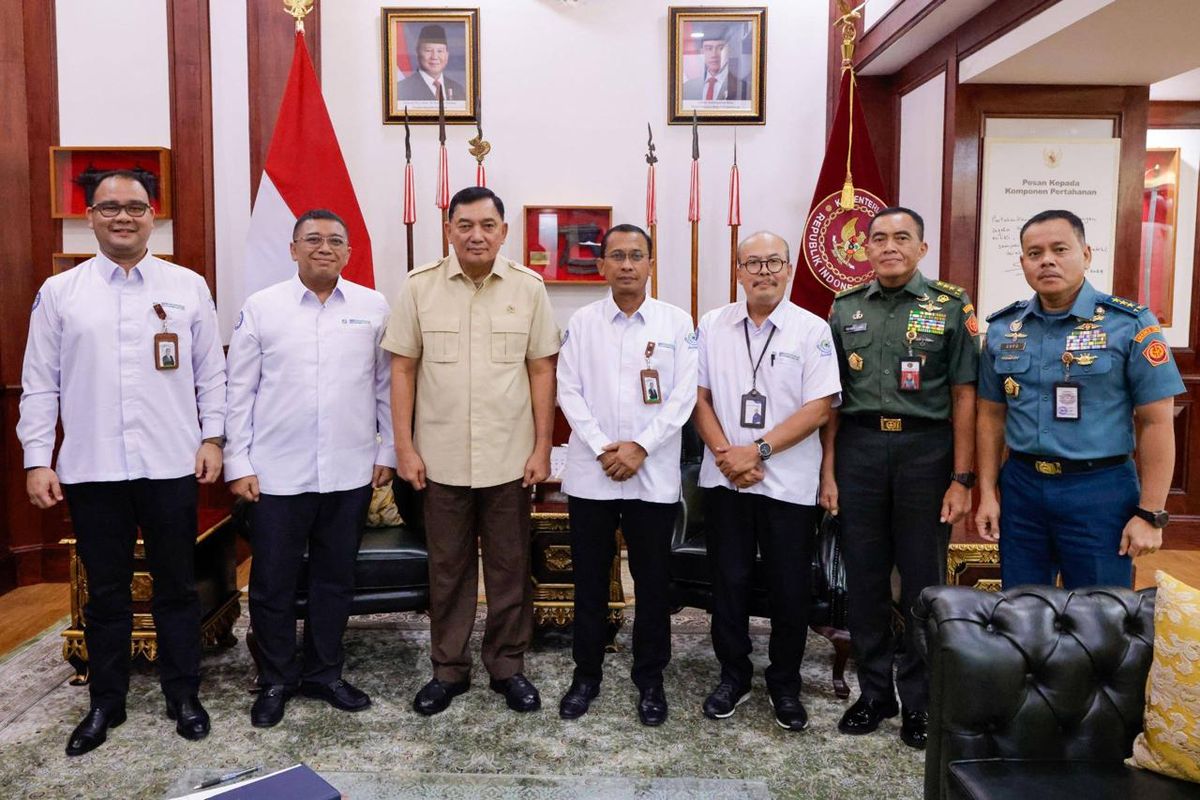 Menteri Pertahanan Sjafrie Sjamsoeddin dan Direktur Utama BPJS Kesehatan Prihati Pujowaskito memperkuat sinergi strategis untuk memperluas akses layanan JKN hingga ke pelosok melalui optimalisasi fasilitas kesehatan TNI.