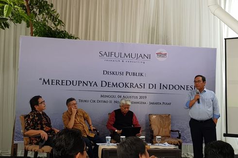 SMRC: Demokrasi Indonesia Turun Karena Diskriminasi