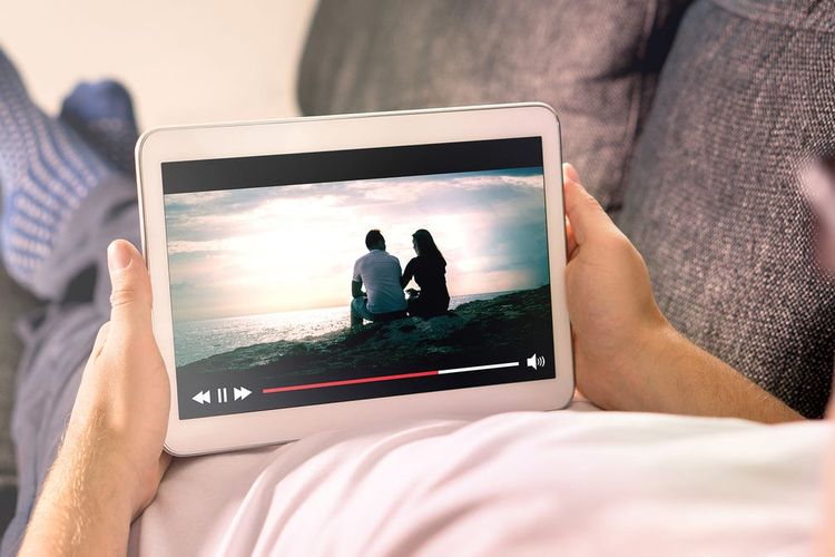 Ilustrasi streaming paket First Media.