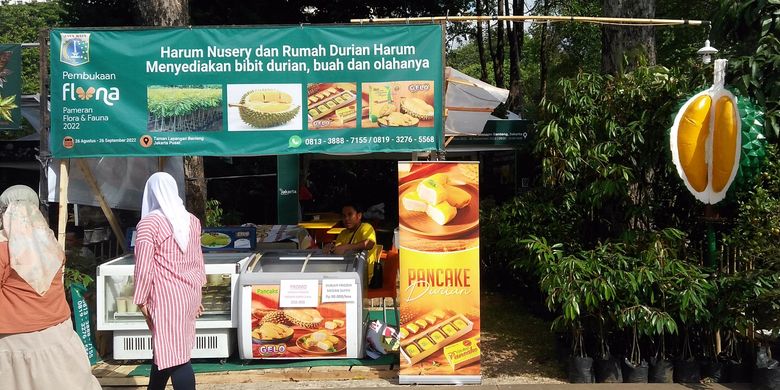 Stan Jualan Hasil Olahan Durian di Pameran Flora dan Fauna (Flona) 2022. (KOMPAS.com/Louis Brighton Putramarvino)