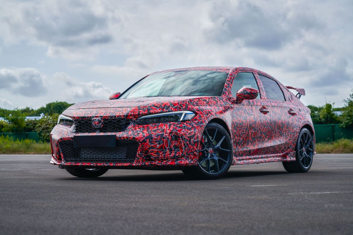 Honda Civic Type R generasi baru dalam kamuflase.