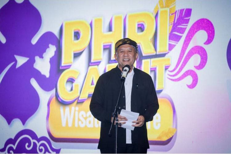 MenkopUKM akan Bangun Rumah Produksi Bersama di Garut