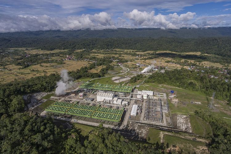 Pembangkit listrik tenaga panas bumi (PLTP) Sarulla di Sumatera Utara.