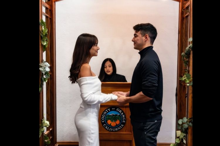 Kisah Menarik di Balik Gaun Pernikahan Sederhana Aurelie Moeremans