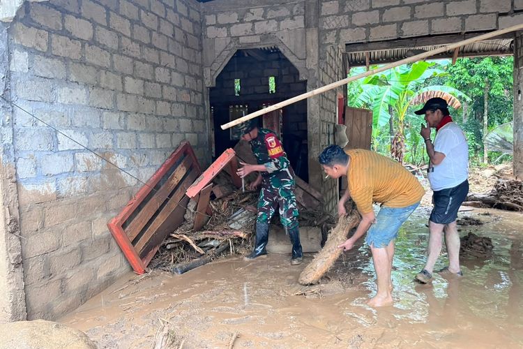 Banjir dan Longsor Terjang Kampung Lelipang Sangihe, Dua Jembatan Putus dan Rumah Warga Rusak