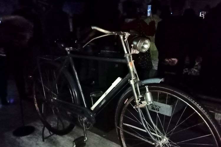 Replika sepeda yang digunakan polisi era penjajahan.
