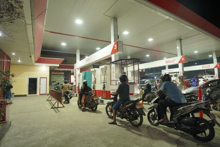 Pemkab Ketapang Batasi Pembelian BBM untuk Atasi Antrean di SPBU, Motor Maksimal 3 Liter dan Mobil 20 Liter