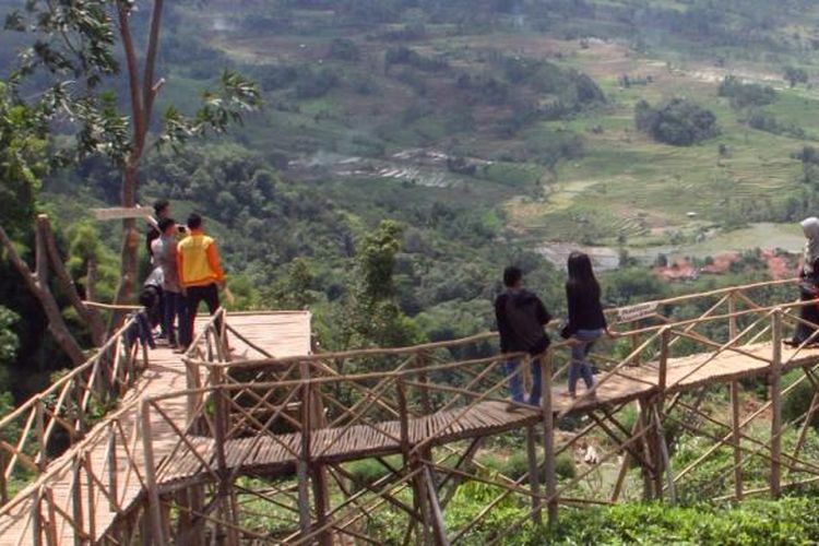 Membangun Purwakarta Lewat Desa Wisata