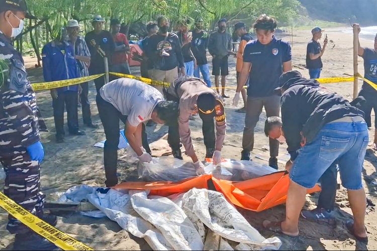 Mayat Perempuan di Pantai Sine Tulungagung, Kepala Tinggal Tengkorak