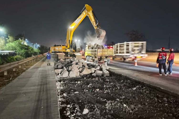 Ada Pemeliharaan, Cek Lokasi Pekerjaan di Tol Jakarta-Cikampek