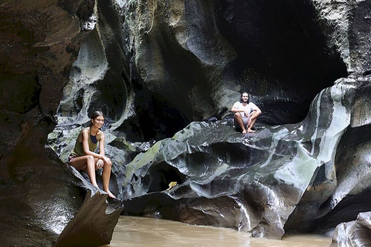 Lokasi favorit untuk berfoto ria di Hidden Canyon Beji Guwang, Gianyar, Bali.