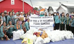 Kunjungi RSUD Ruteng NTT, TP PKK dan TP Posyandu Pusat Salurkan Bantuan Masyarakat Terdampak Bencana Manggarai