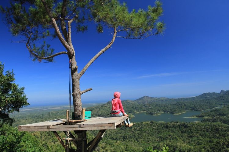 Pemandangan dari kawasan wisata Kalibiru Kulon Progo.